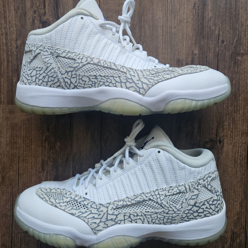 Air Jordan 11 Low I.E. 'Cobalt'